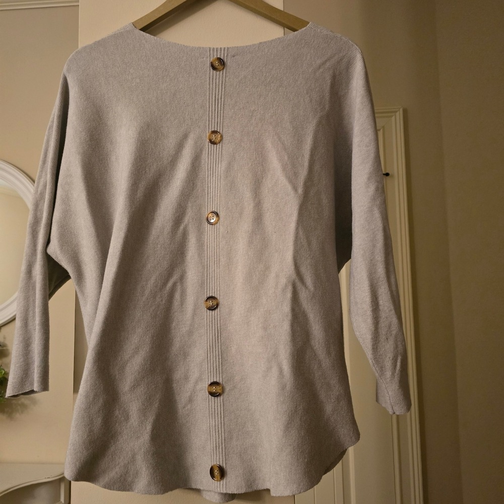 Vila Milano Women's Light Gray Ribbed Button Back Sweater Dolman Sleeve Size L - Picture 2 of 4